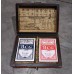 Kist China rood met 2 decks pokerkaarten